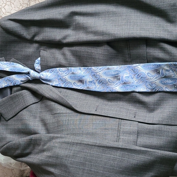 Mens suits - Picture 1 of 4